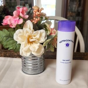 Nutrienticals New Day Away Micellar Water